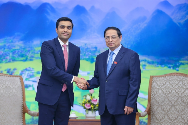 Thủ tướng Phạm Minh Chính tiếp ông Karan Adani, Tổng Giám đốc Công ty Cảng và Đặc khu kinh tế, thuộc Tập đoàn Adani