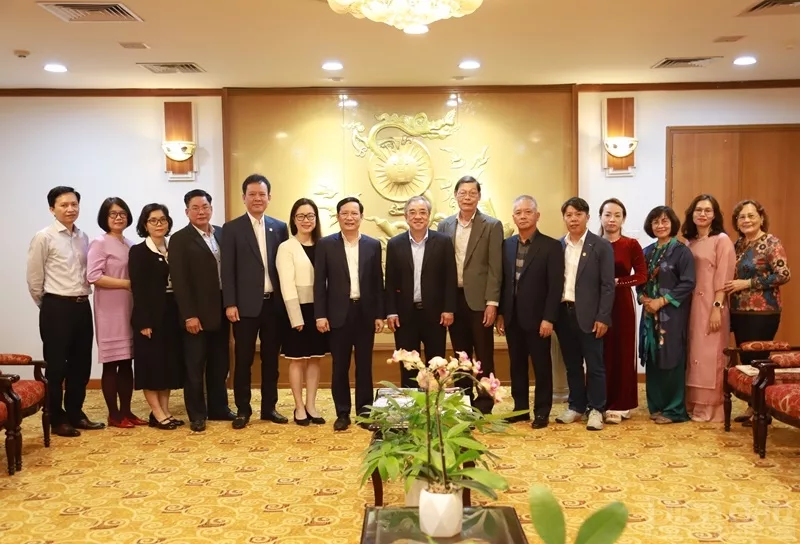 Hiệp hội Doanh nghiệp thành phố Hồ Chí Minh (HUBA) làm việc với Liên đoàn Thương mại và Công nghiệp Việt Nam (VCCI)