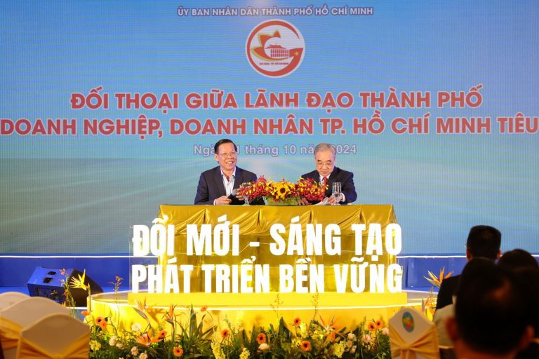 Đối thoại giữa lãnh đạo thàn phố với Doanh nghiệp, doanh nhân TPHCM tiêu biểu năm 2024