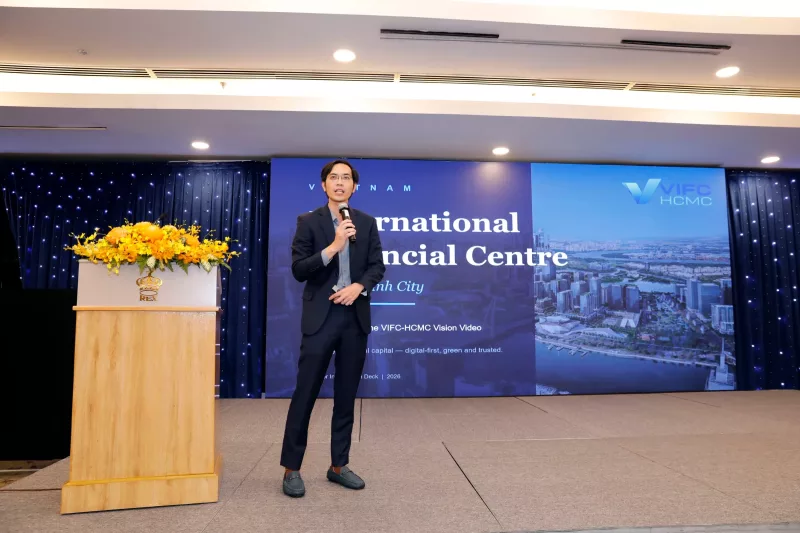 Trung tâm tài chính quốc tế TP.HCM: Chìa khóa cho doanh nghiệp 4 PGS.TS. Nguyễn Hữu Huân, Phó Chủ tịch Cơ quan điều hành Trung tâm Tài chính quốc tế Việt Nam tại TPHCM