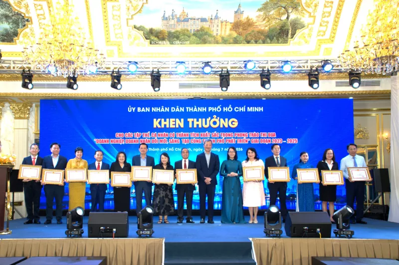 Hiệp hội doanh nghiệp TPHCM khen thưởng tại Hội nghị sơ kết hoạt động 6 tháng đầu năm 2026