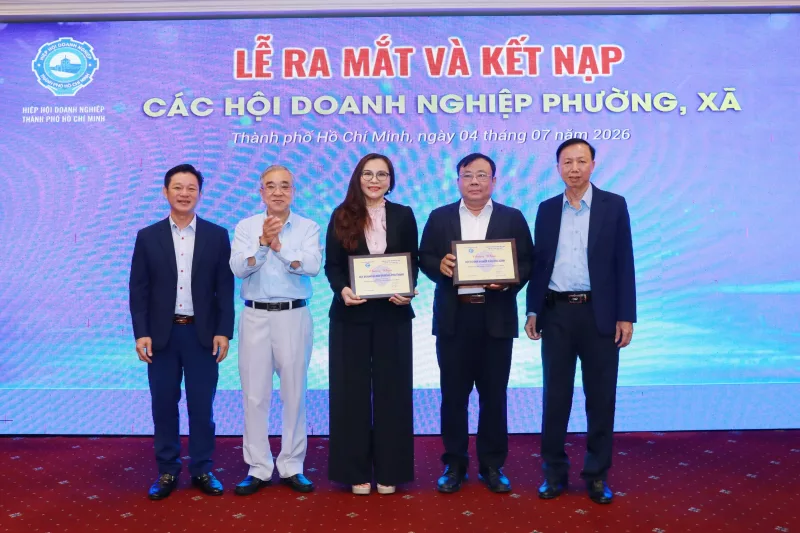 Chi phí logistics tăng cao: Doanh nghiệp cần làm gì để giữ lợi nhuận? 3 Ra mắt hội viên tại chương trình cafe doanh nhân huba