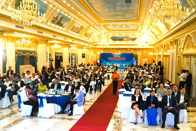 HUBA triển khai Cuộc bình chọn Danh hiệu Doanh nghiệp, Doanh nhân TP.HCM tiêu biểu năm 2026: Thúc đẩy đổi mới sáng tạo và phát triển bền vững 3 Toàn cảnh lễ công bố Chương trình xét chọn Doanh nghiệp, Doanh nhân TP.HCM tiêu biểu năm 2026